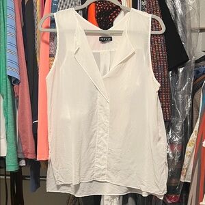Trouve White V-Neck Sleeveless Blouse